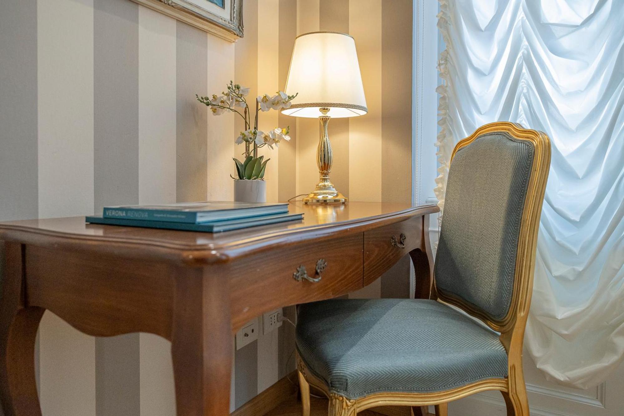 Palazzo Monga Boutique Guesthouse Verona Ngoại thất bức ảnh